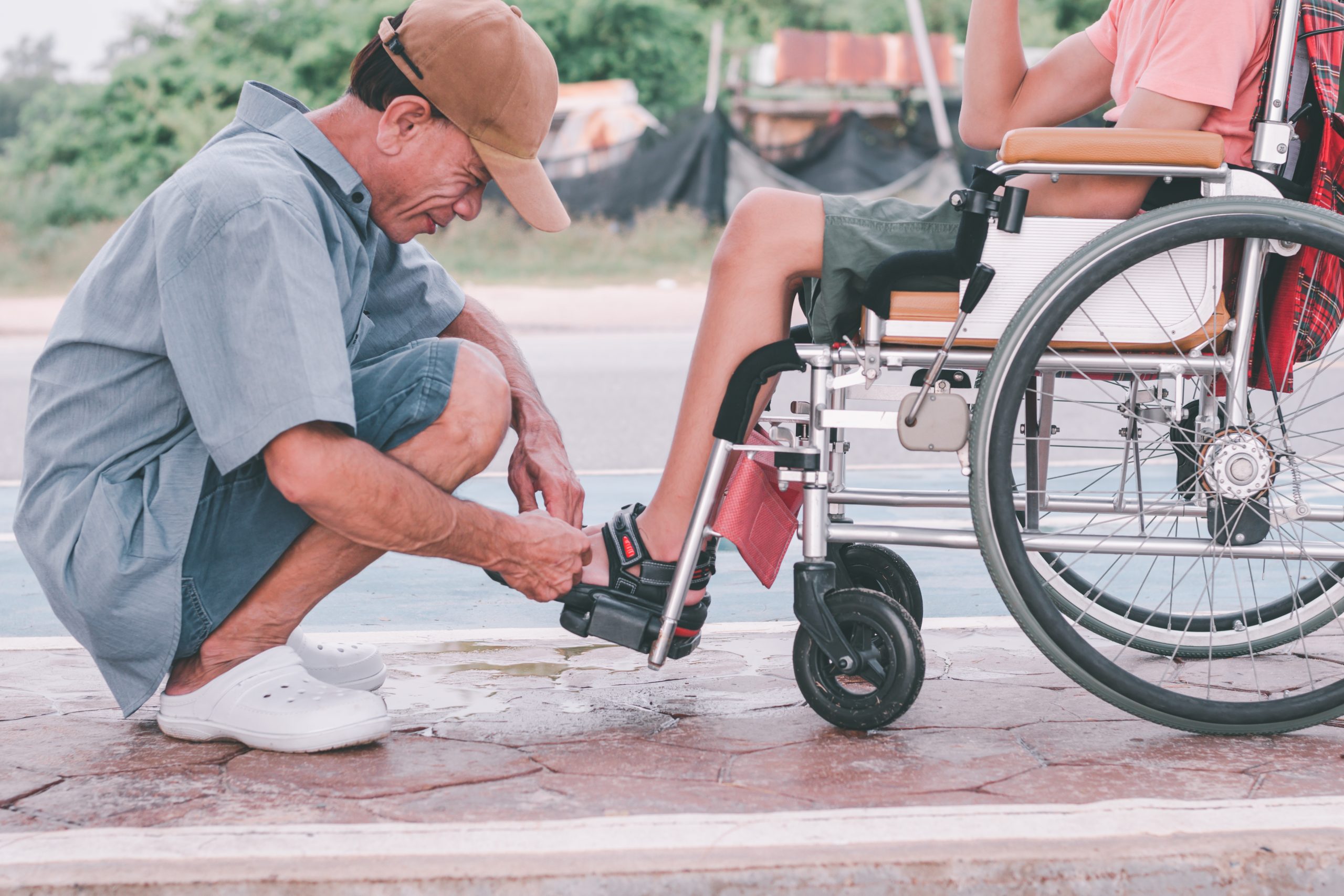 Adaptive Footwear for Seniors with Foot and Ankle Arthritis in 2026