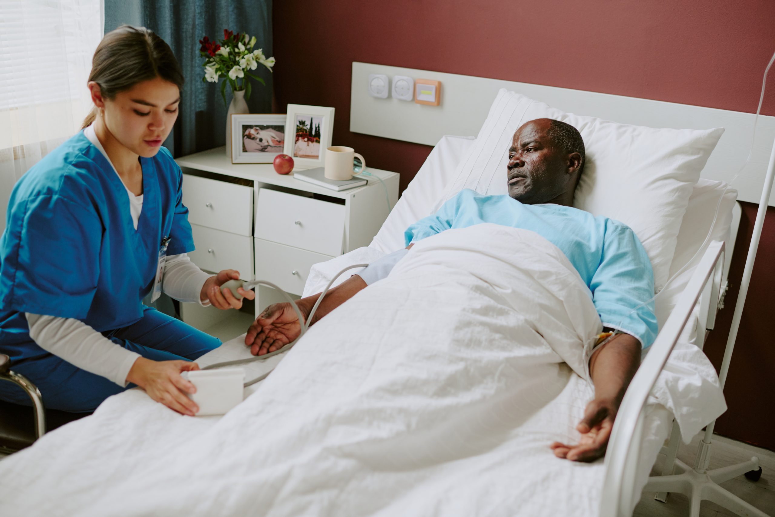 Hospital Bed Buying Guide: What Caregivers Need to Know in 2026