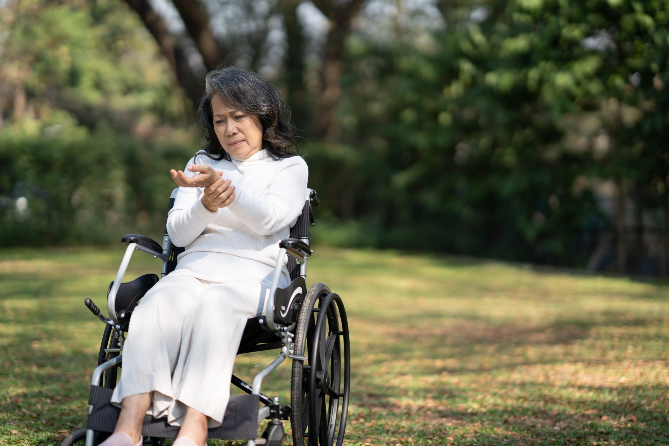 Transport Wheelchairs vs Standard Wheelchairs: Which One is Right for You?