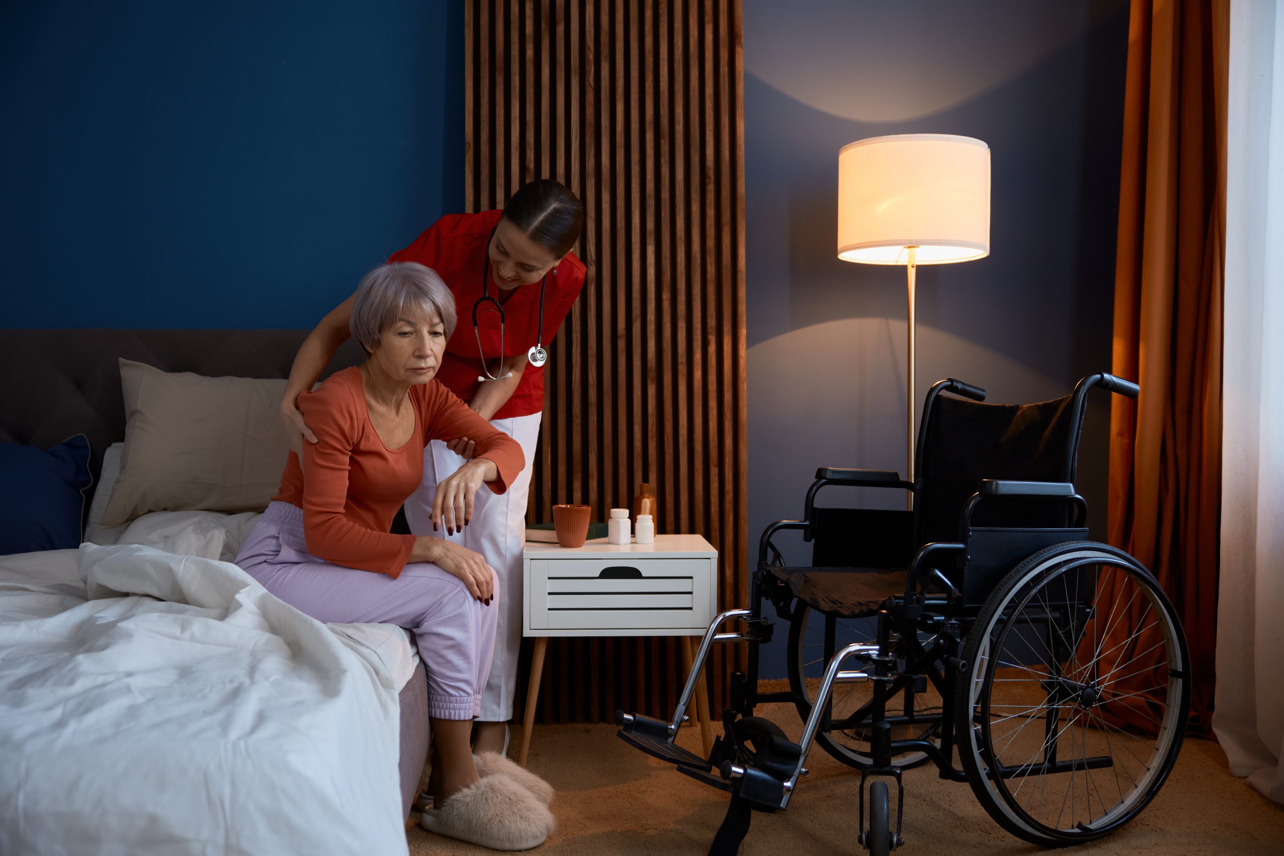 Bedside Commodes for Seniors: Safety and Convenience in the Bedroom