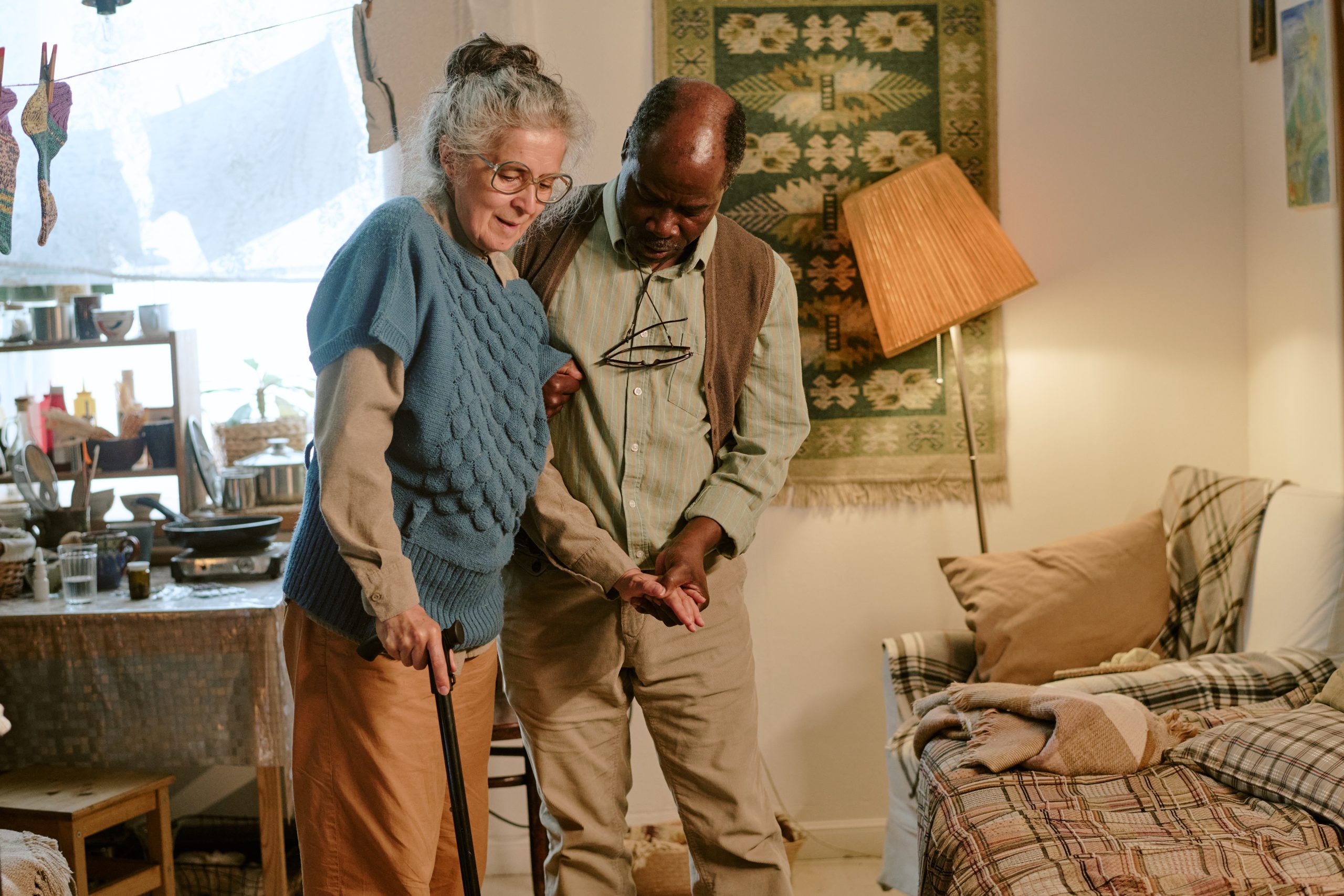 Dressing Tips for Elderly with Arthritis: Reducing Pain and Improving Mobility